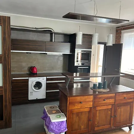 Uroczy Z Ogrodem Hébergement de vacances *