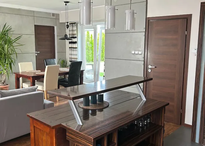 Uroczy Z Ogrodem 马尔堡